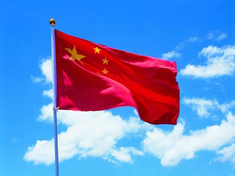 巴黎时装周明星生图：李现吴磊造型帅气